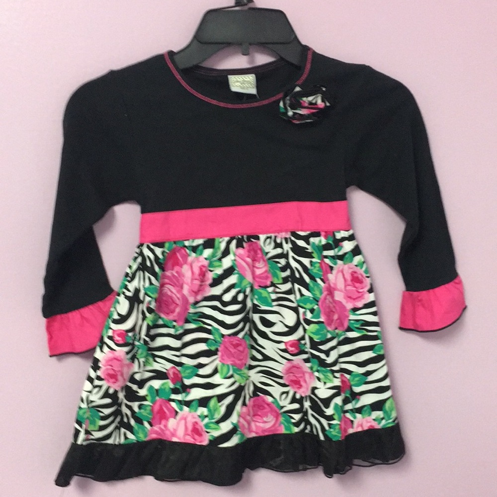 Ann Loren 2 piece outfit.